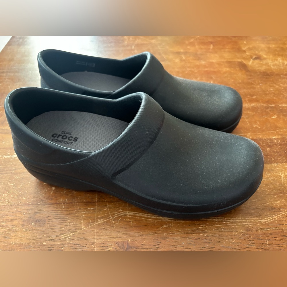 CROCS NWOT Women’s Neria PRO II Slip Resistant Black Work Clog  size 8